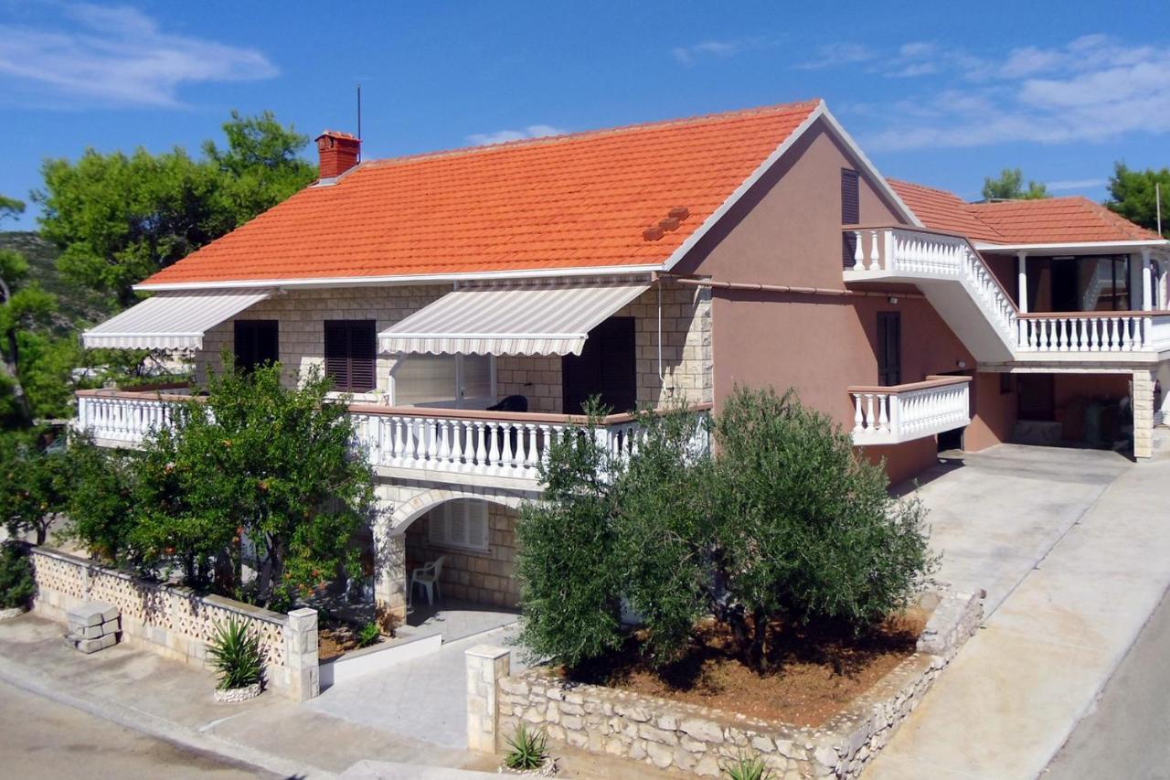 Apartments With A Parking Space Zavalatica, Korcula - 4453 Exteriör bild