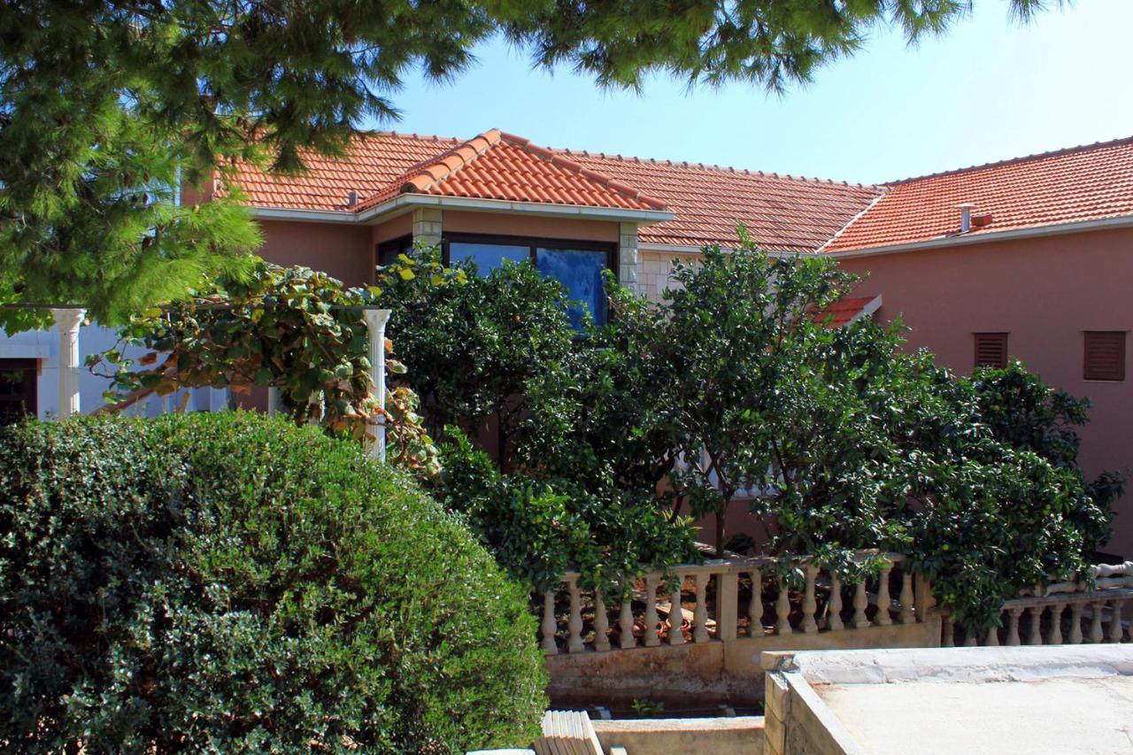 Apartments With A Parking Space Zavalatica, Korcula - 4453 Exteriör bild