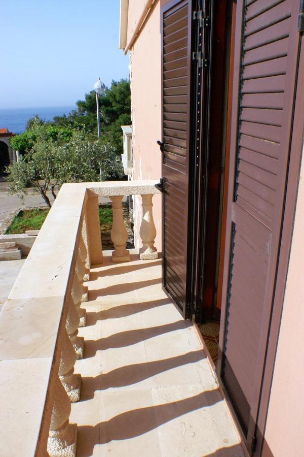 Apartments With A Parking Space Zavalatica, Korcula - 4453 Exteriör bild